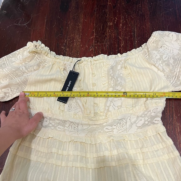 NWT Love Sam Babette Off The Shoulder Yellow Lace Trim Top - Picture 8 of 11